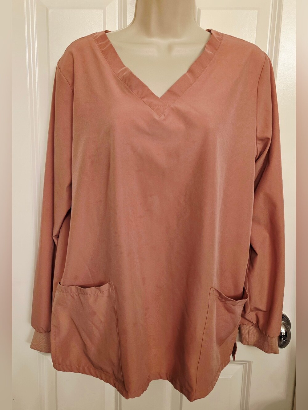 V-Neck Long Sleeve Scrub Top in Dusty Rose